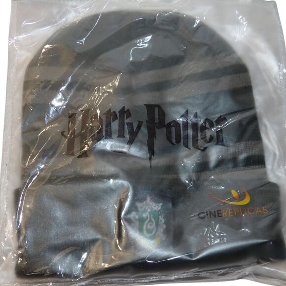 Harry‎ Potter Slytherin Slouch Beanie One Size Fit Green/Gray Stripes - Picture 1 of 2